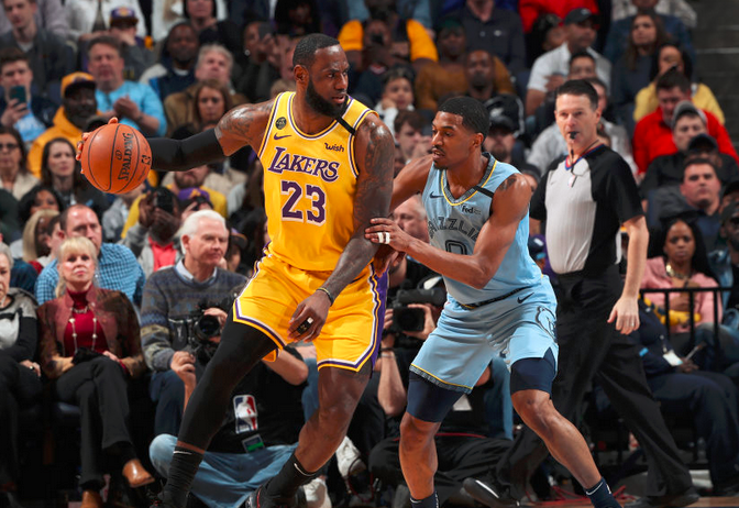  莫兰特复出灰熊终结湖人连胜